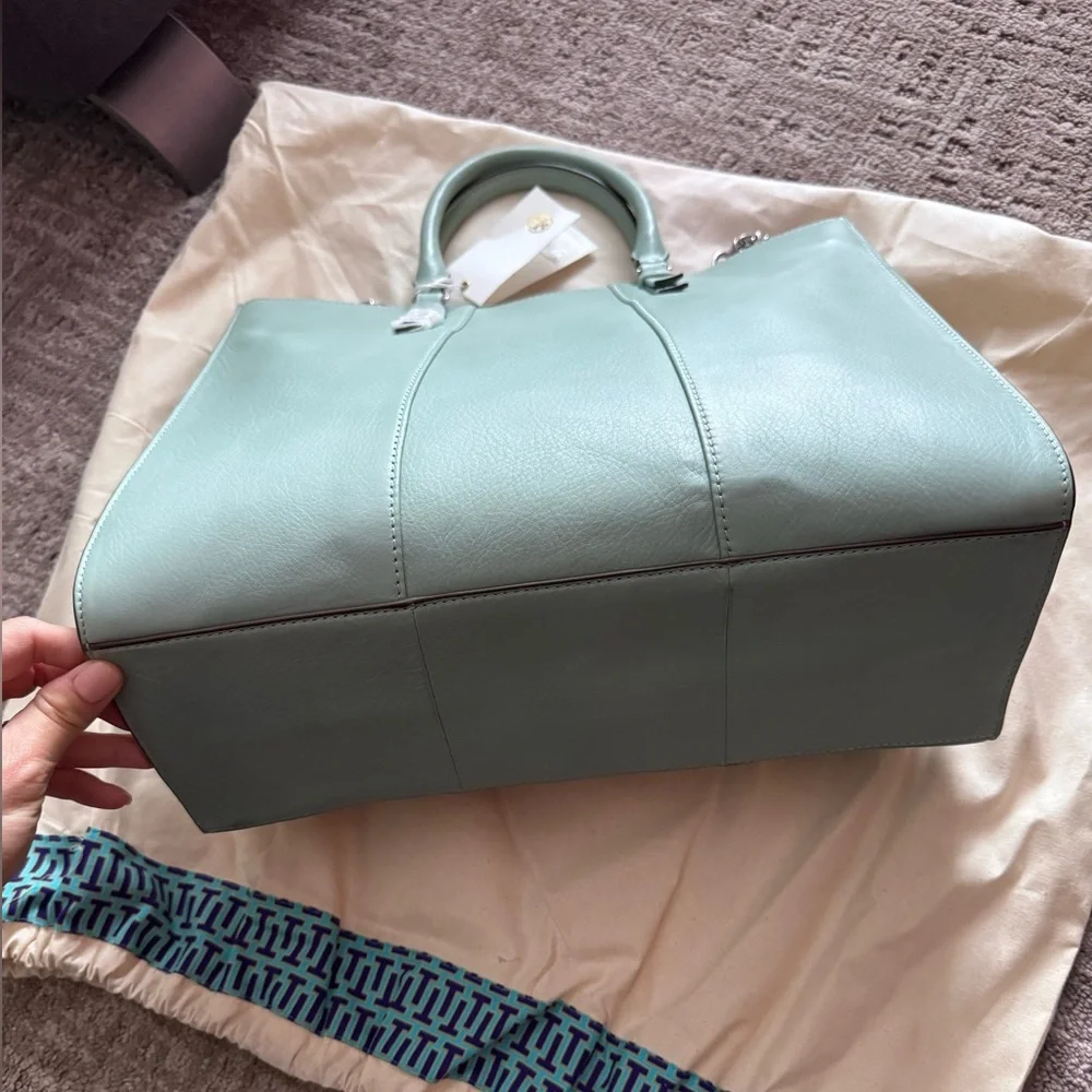 TORY BURCH "CASS" SOFT PEBBLED LEATHER LARGE TOTE BAG - Picture 5 of 6